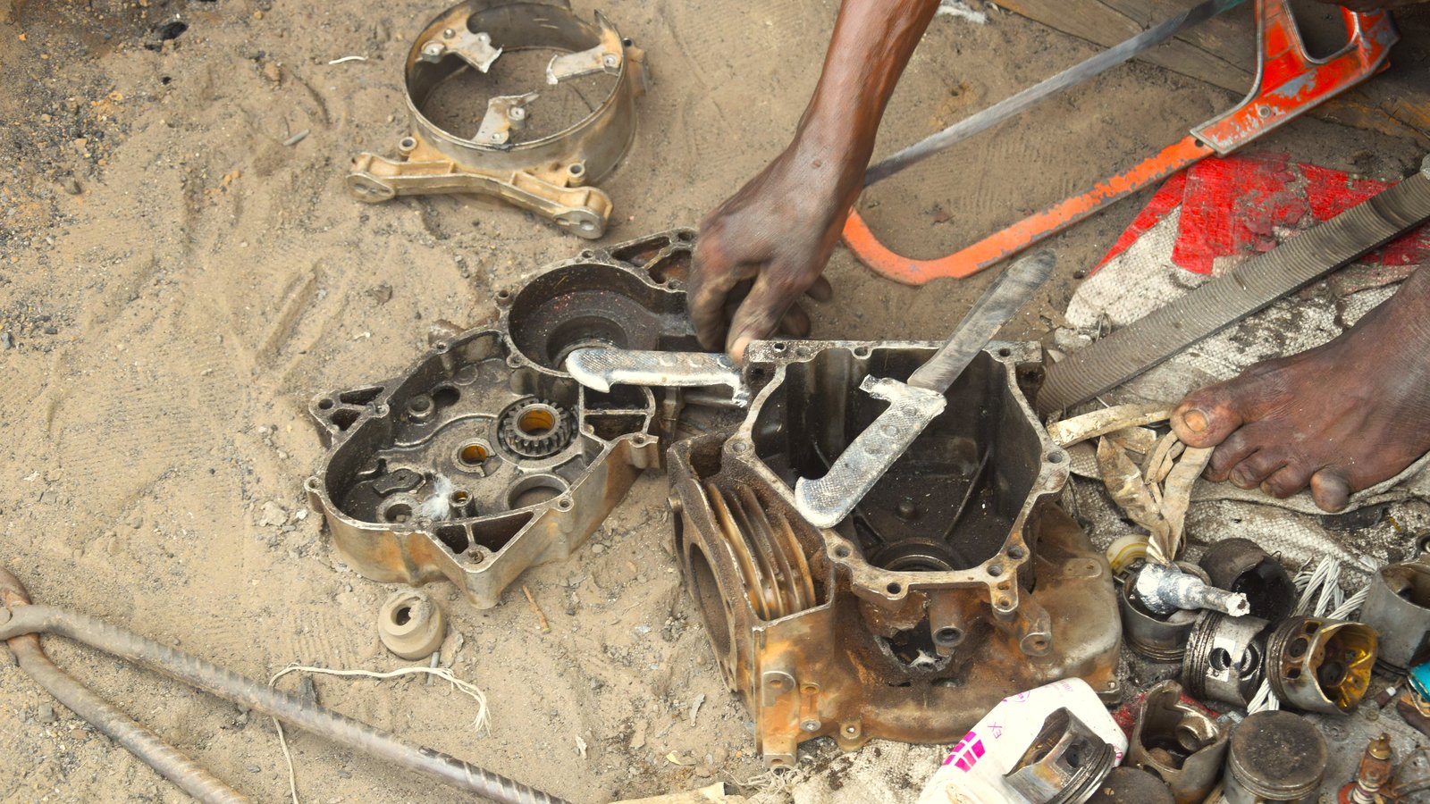 Finishing operation on an aluminium part